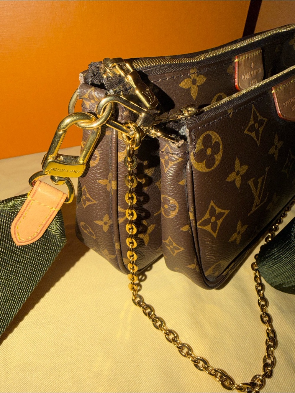 Louis Vuitton Brown Monogram Multi-Pouch Crossbody with Coin Pouch - Picture 4 of 16